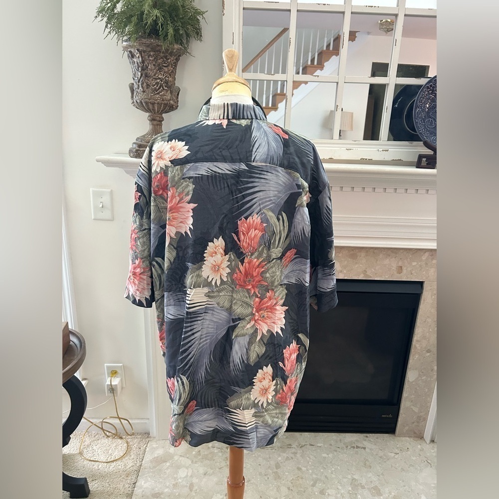 Tommy Bahama Floral Button-Up Shirt - Picture 3 of 8